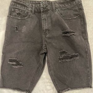 Black men’s denim shorts